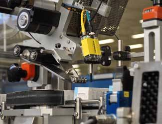 使用康耐视视觉系统跟踪和追踪药用折叠箱